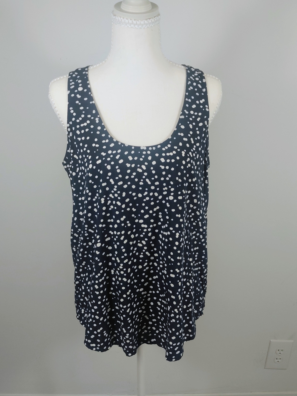 J Crew Mercantile Women's Navy Polka Dot Scoop Neck Tank Top